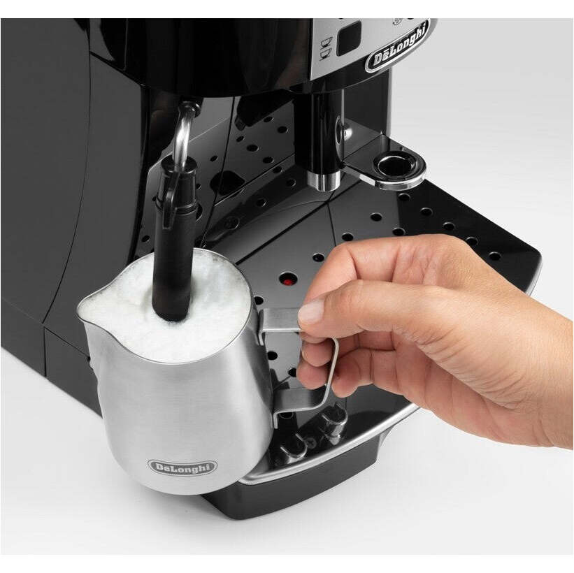 Automatické espresso De&#39;Longhi Magnifica S ECAM 22.112.B