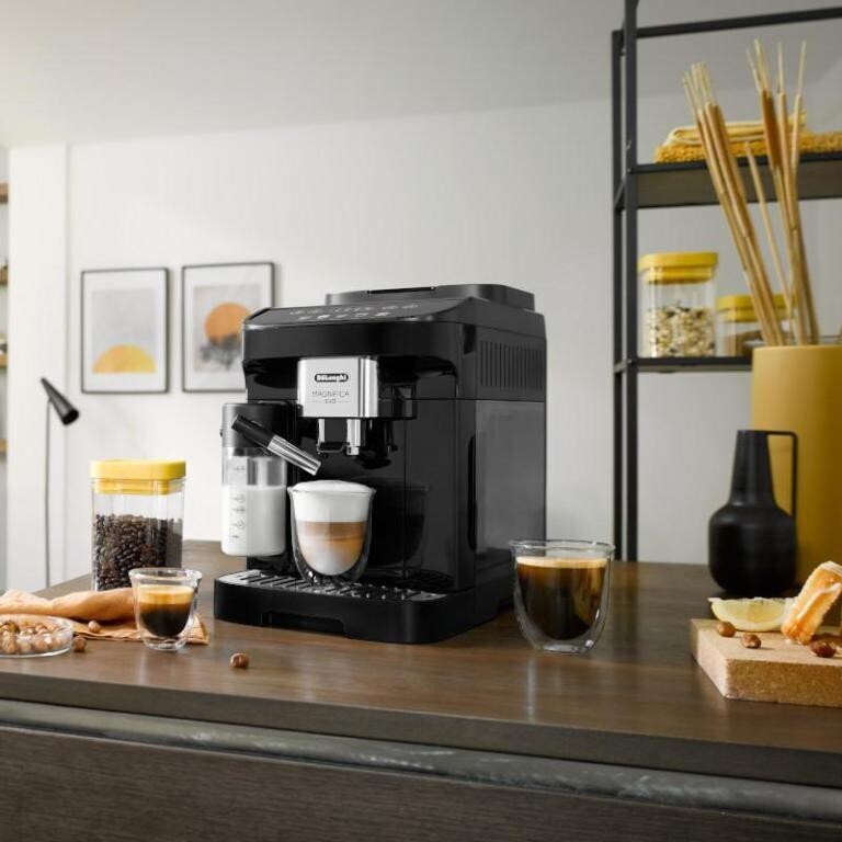 Automatické espresso De&#39;Longhi Magnifica Evo ECAM290.61.B POUŽIT