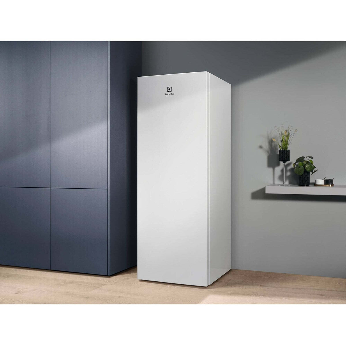 Šuplíková mraznička Electrolux LUT1AE32W